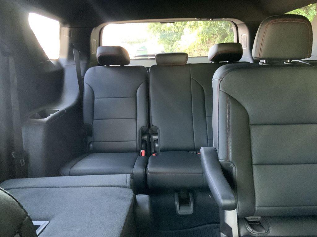 new 2026 Chevrolet Traverse car, priced at $52,090