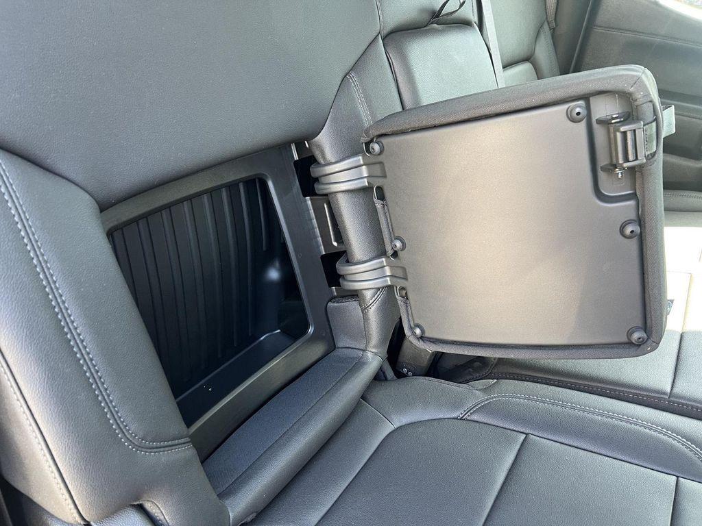 used 2022 Chevrolet Silverado 1500 car, priced at $43,995