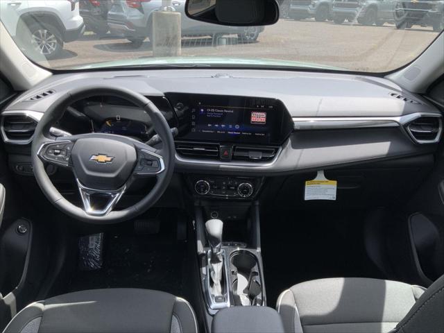 new 2025 Chevrolet TrailBlazer car, priced at $29,730