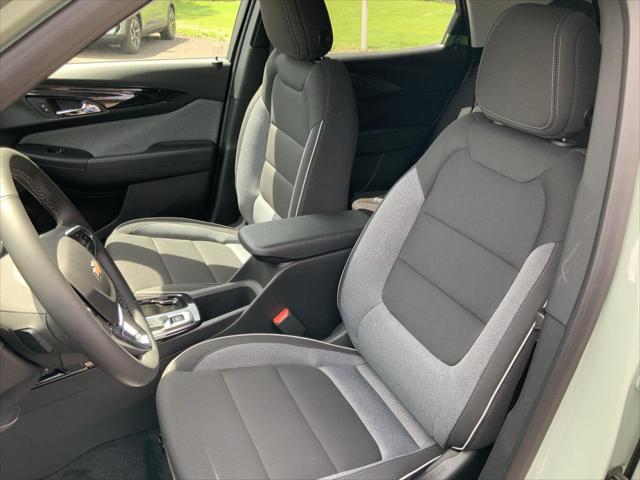 new 2025 Chevrolet TrailBlazer car, priced at $29,730
