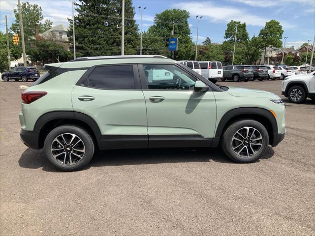 new 2025 Chevrolet TrailBlazer car, priced at $29,730