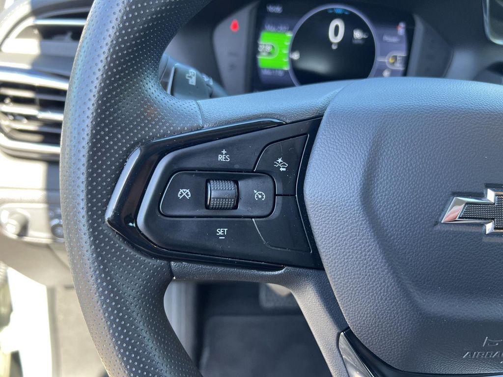 used 2023 Chevrolet Bolt EUV car, priced at $17,295