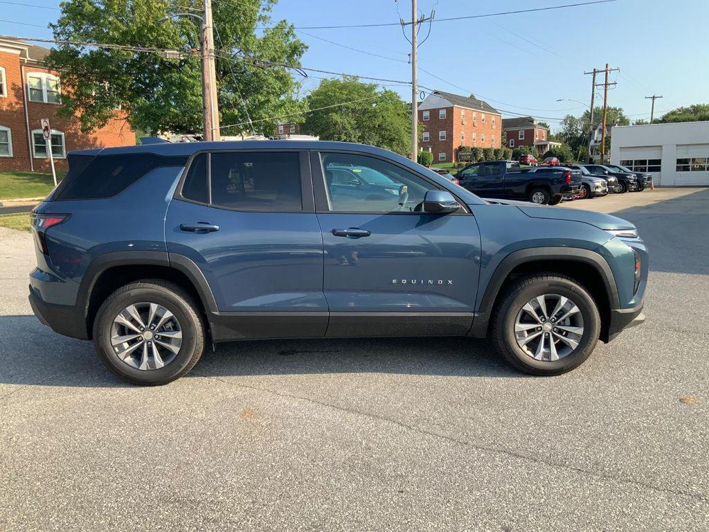 new 2026 Chevrolet Equinox car, priced at $32,270