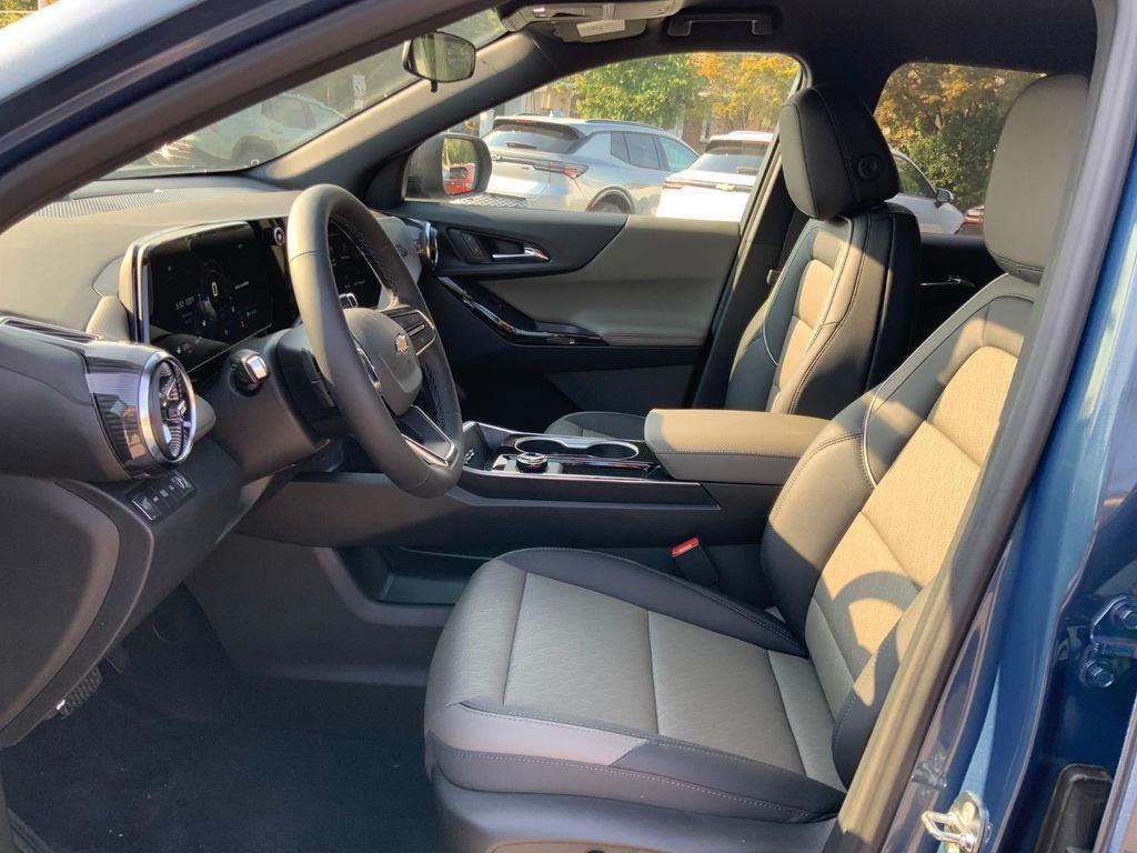 new 2026 Chevrolet Equinox car, priced at $32,270