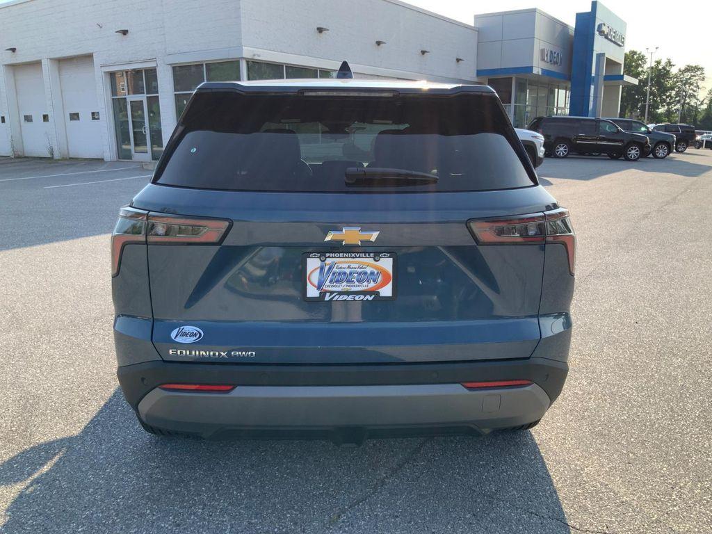 new 2026 Chevrolet Equinox car, priced at $32,270