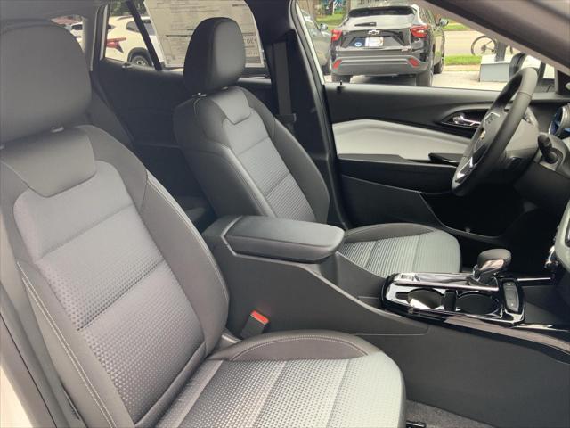 new 2025 Chevrolet Trax car, priced at $25,485