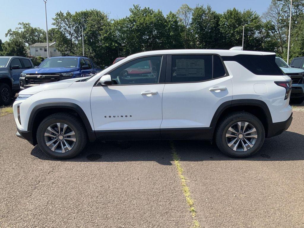 new 2026 Chevrolet Equinox car, priced at $33,383