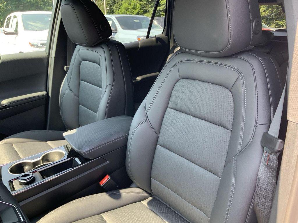 new 2026 Chevrolet Equinox car, priced at $33,383
