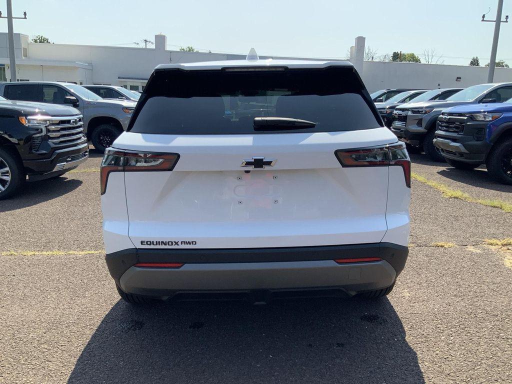 new 2026 Chevrolet Equinox car, priced at $33,383