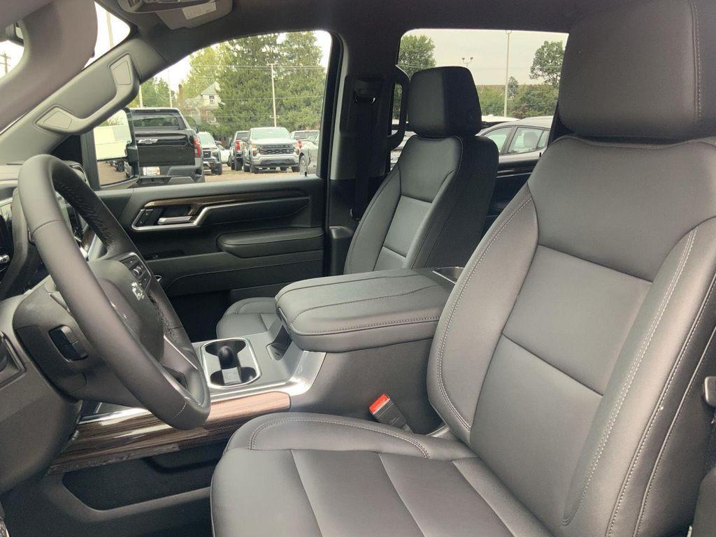 new 2025 Chevrolet Silverado 2500 car, priced at $66,310
