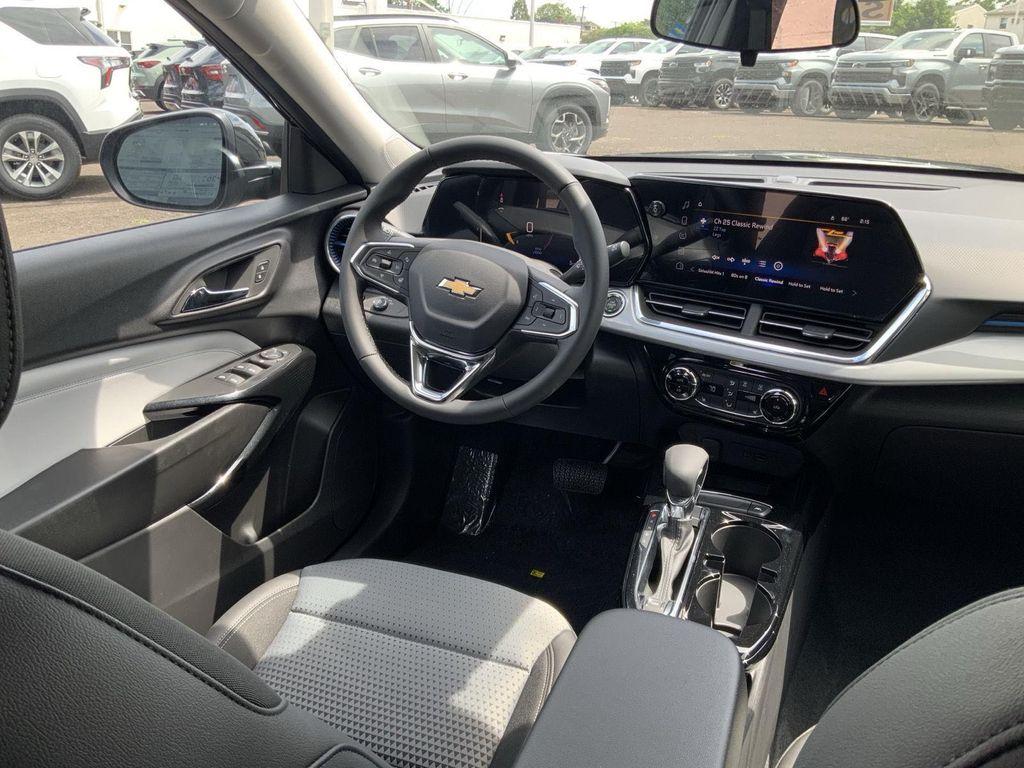 new 2025 Chevrolet Trax car, priced at $26,380
