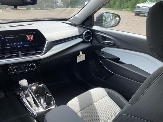 new 2025 Chevrolet Trax car, priced at $26,380