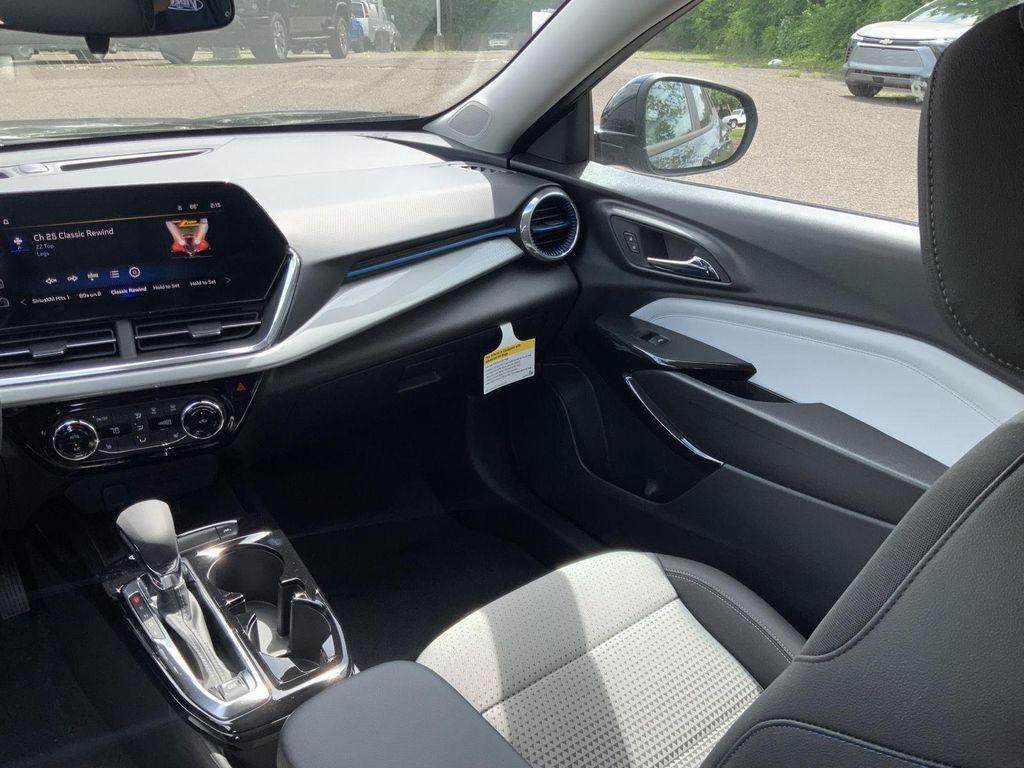 new 2025 Chevrolet Trax car, priced at $26,380