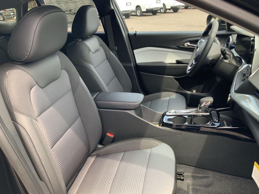 new 2025 Chevrolet Trax car, priced at $26,380