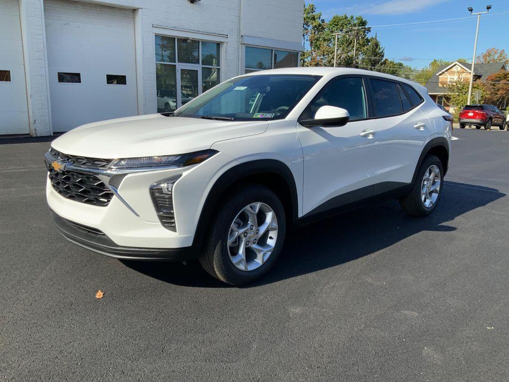 new 2026 Chevrolet Trax car, priced at $23,688