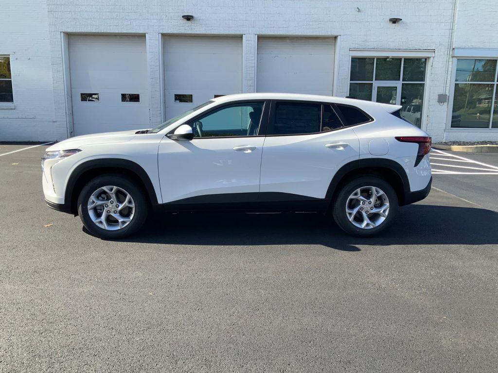new 2026 Chevrolet Trax car, priced at $23,688