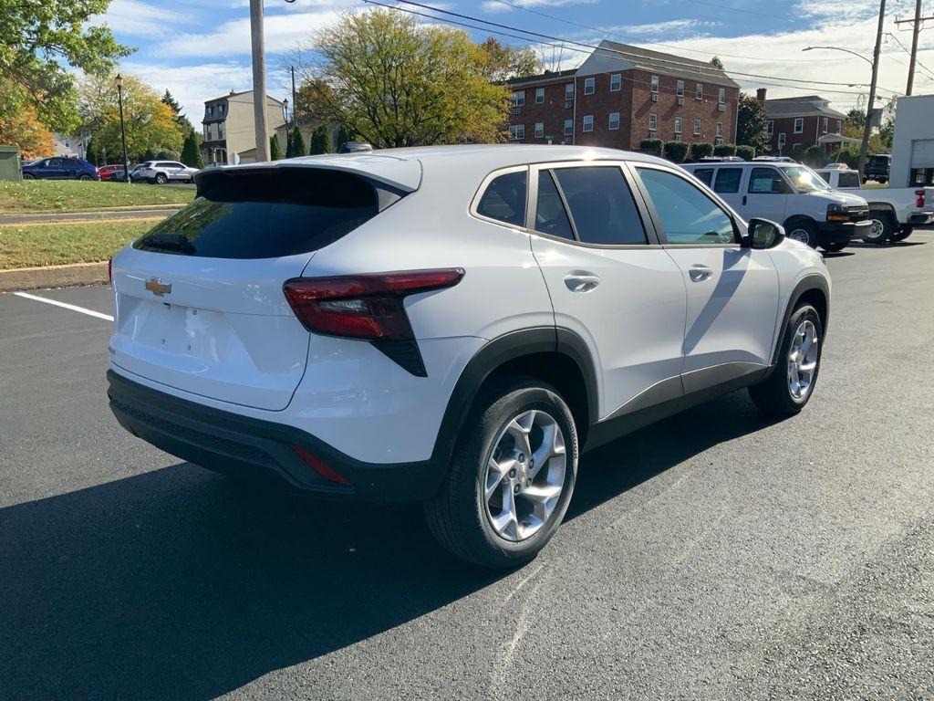 new 2026 Chevrolet Trax car, priced at $23,688