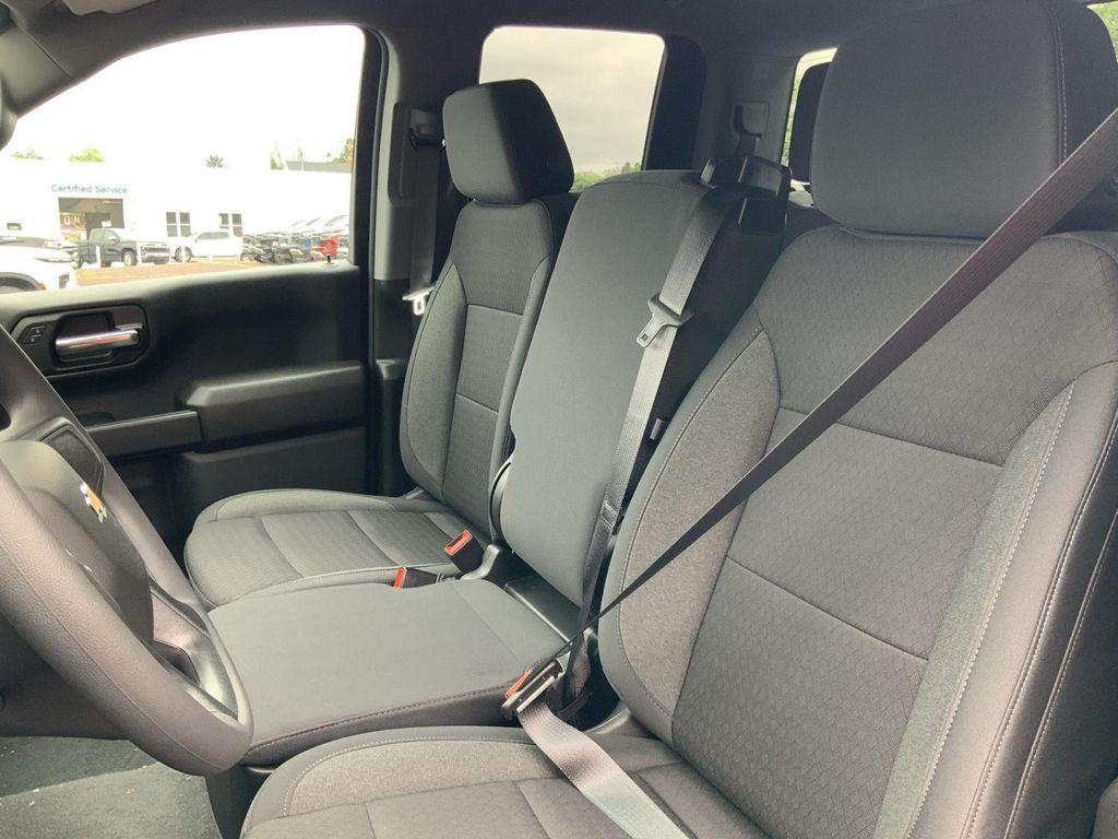 new 2025 Chevrolet Silverado 1500 car, priced at $41,583