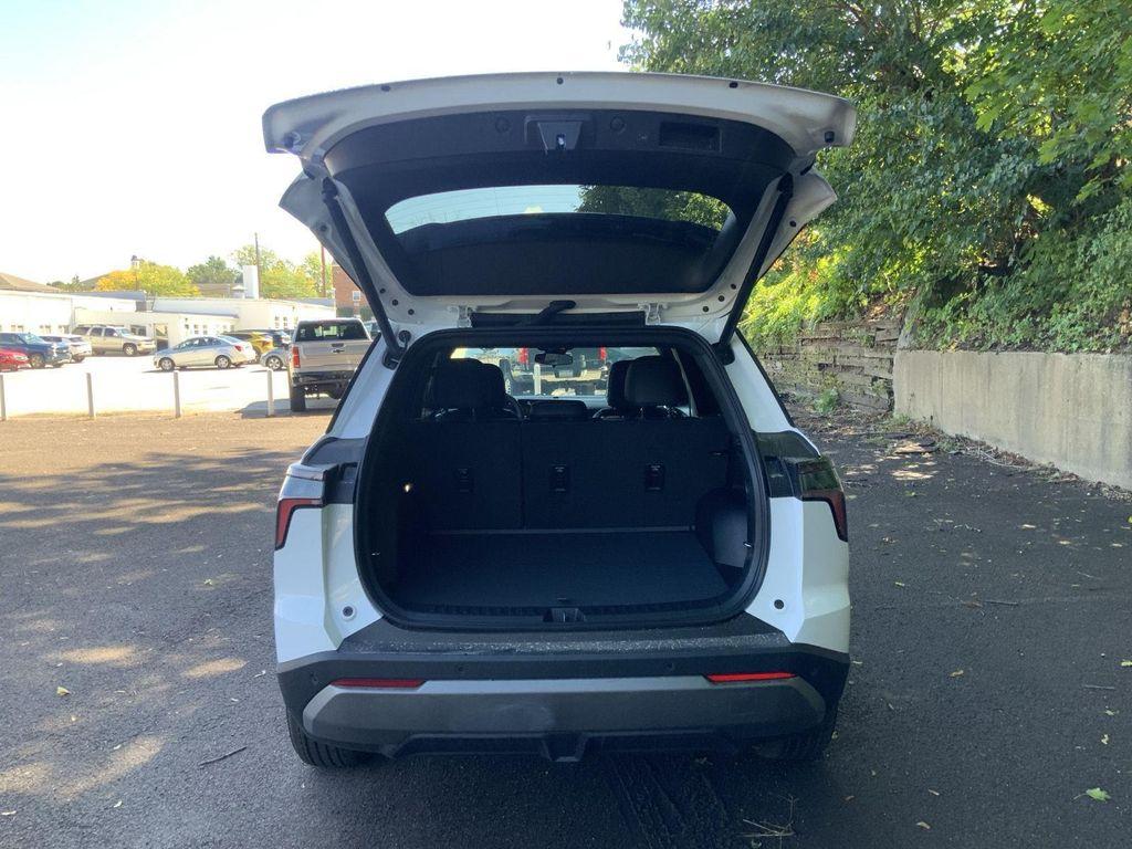 new 2026 Chevrolet Equinox car, priced at $32,768
