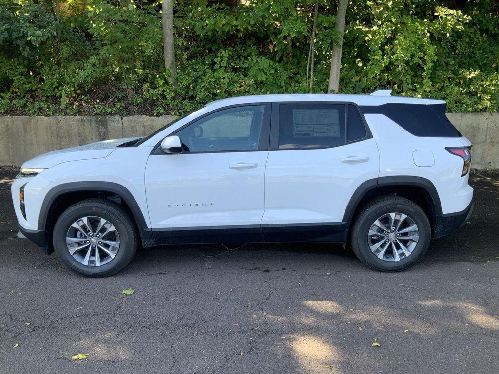 new 2026 Chevrolet Equinox car, priced at $32,768