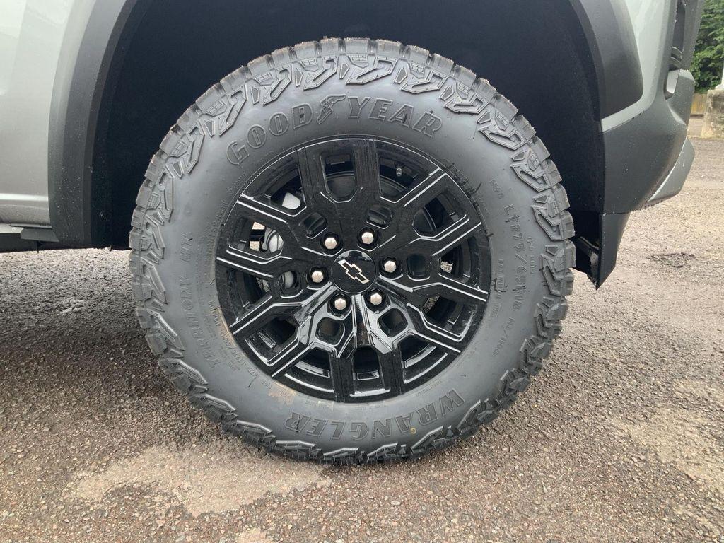 new 2026 Chevrolet Colorado car, priced at $45,615