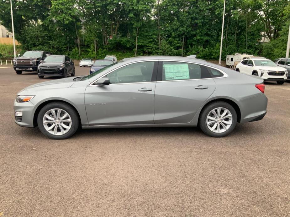 new 2024 Chevrolet Malibu car, priced at $28,495