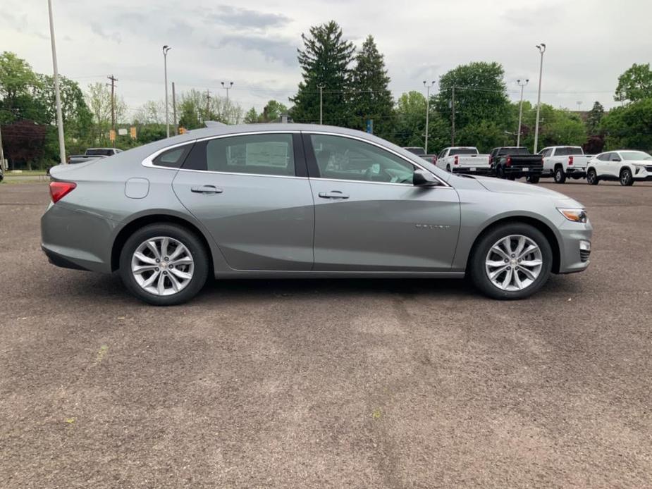 new 2024 Chevrolet Malibu car, priced at $28,495