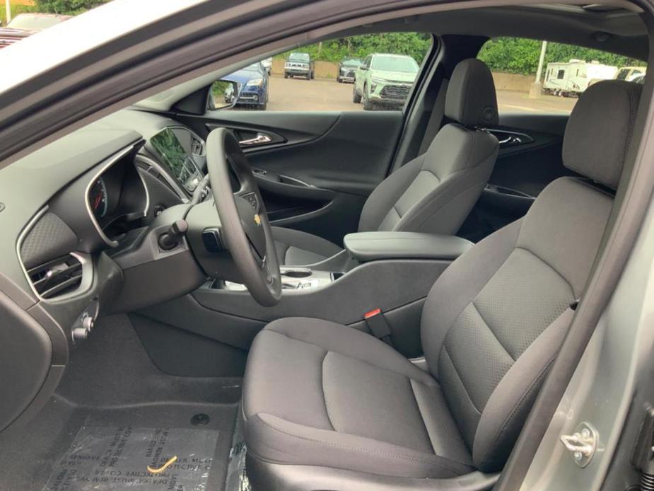 new 2024 Chevrolet Malibu car, priced at $28,495