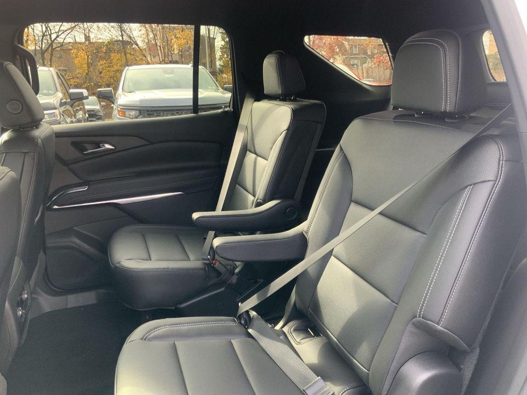 new 2026 Chevrolet Traverse car, priced at $48,754