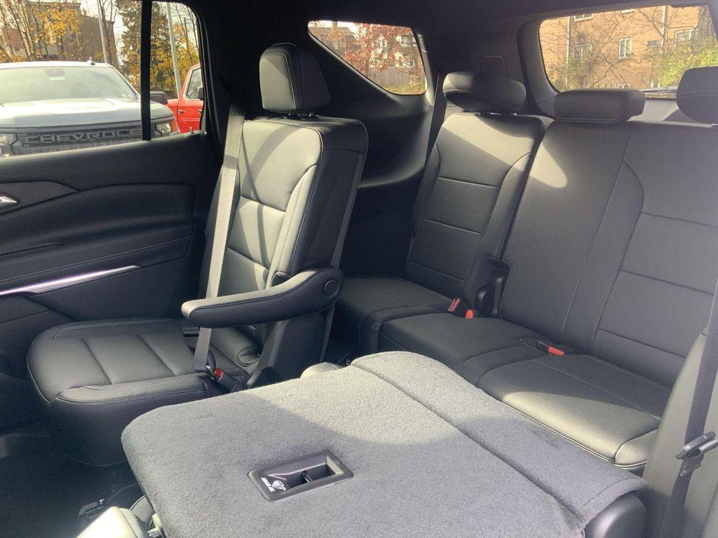 new 2026 Chevrolet Traverse car, priced at $48,754