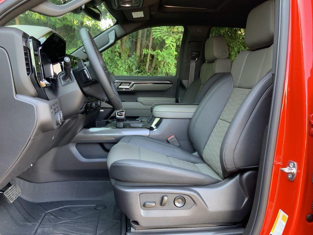new 2025 Chevrolet Silverado 1500 car, priced at $70,771