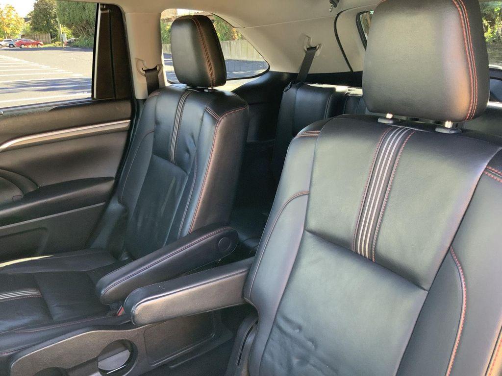 used 2019 Toyota Highlander car, priced at $24,895