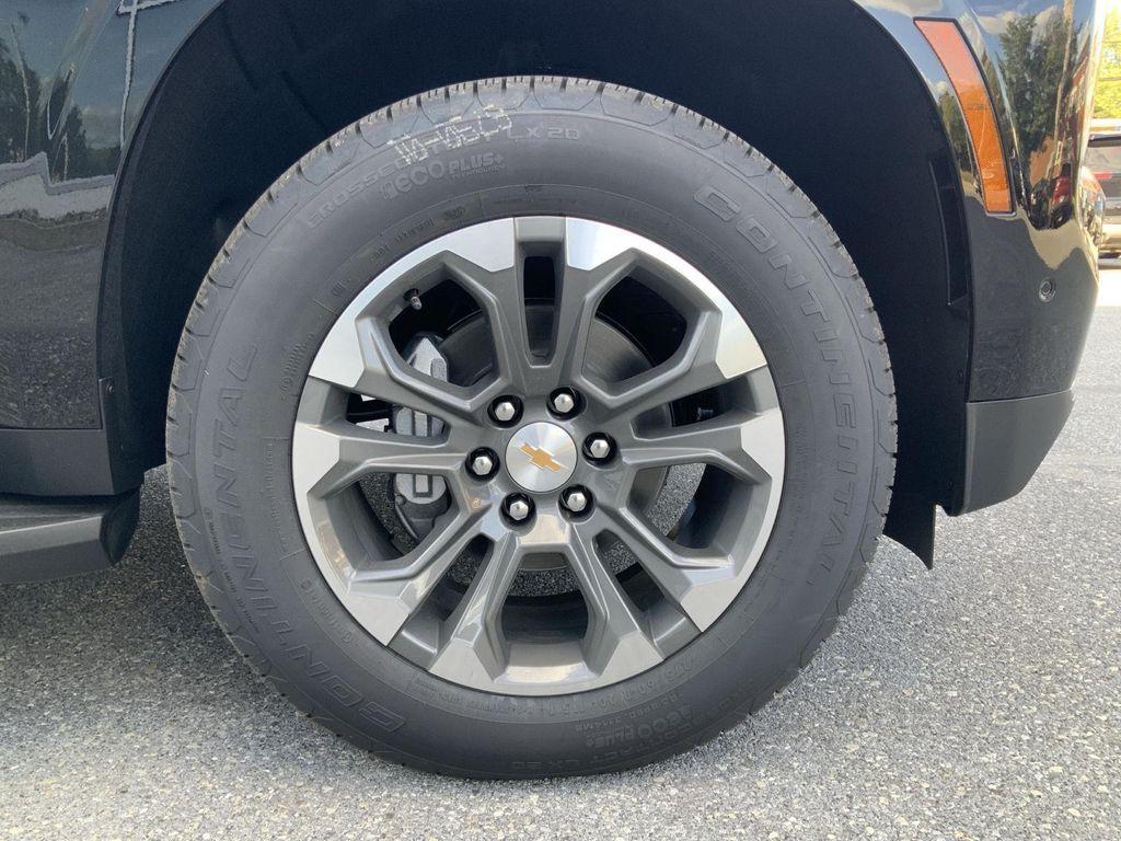 new 2026 Chevrolet Suburban car, priced at $75,680
