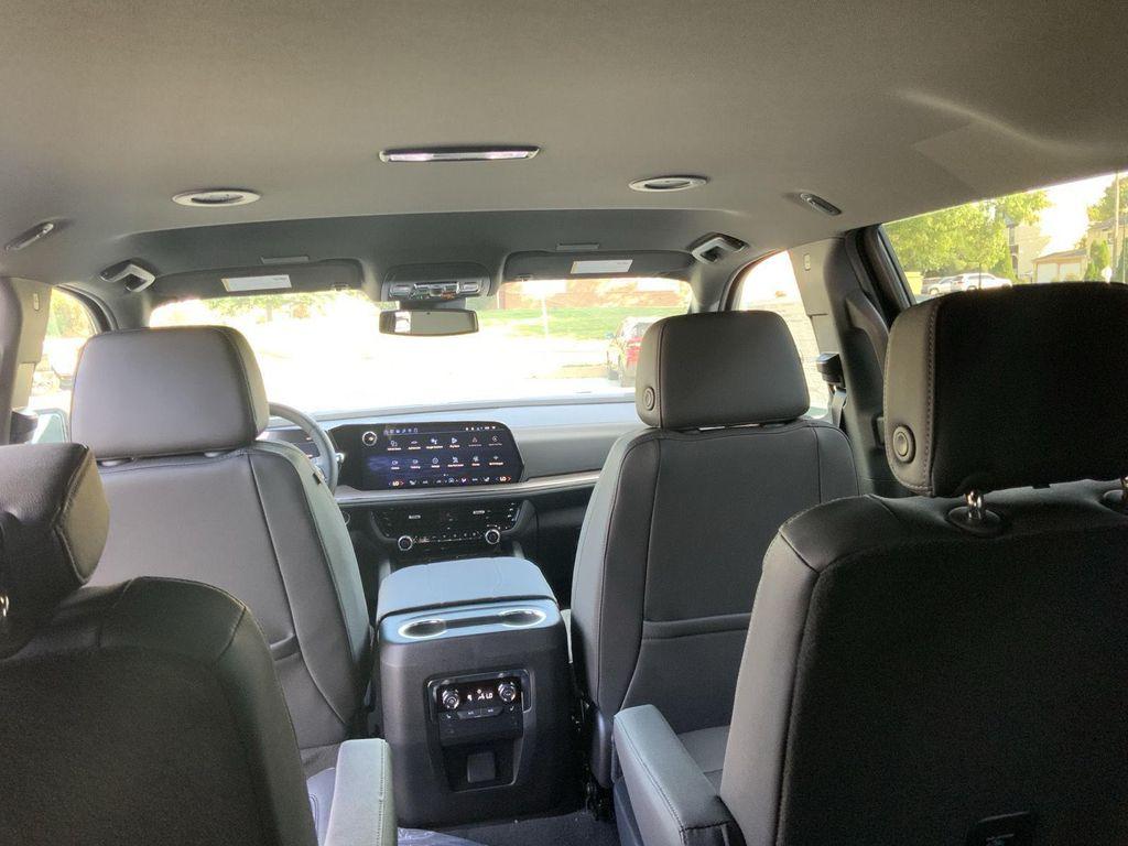 new 2026 Chevrolet Suburban car, priced at $75,680