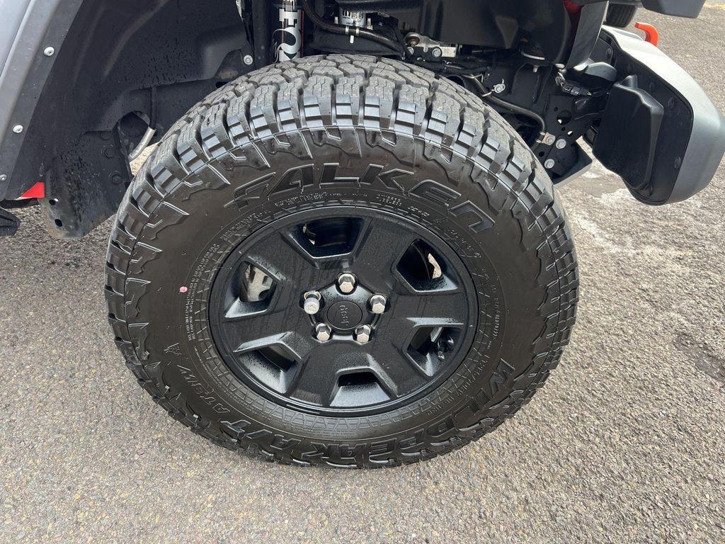used 2022 Jeep Gladiator car, priced at $39,495