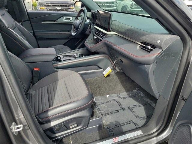 used 2025 Ford Explorer car, priced at $45,988