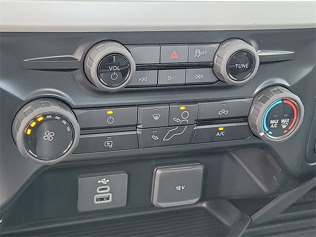new 2025 Ford F-250 car, priced at $47,860