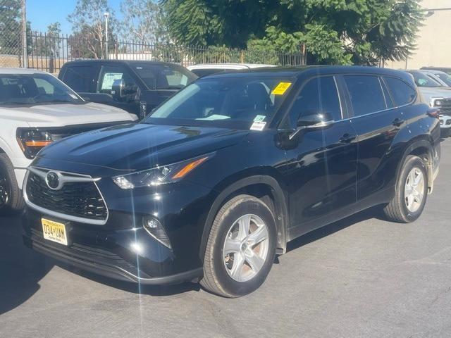 used 2024 Toyota Highlander car, priced at $44,900