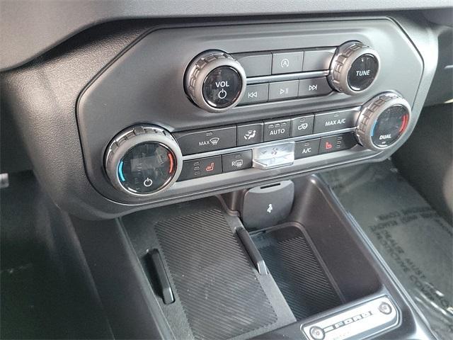 new 2025 Ford Bronco car, priced at $45,305