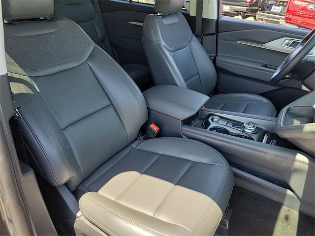 used 2025 Ford Explorer car