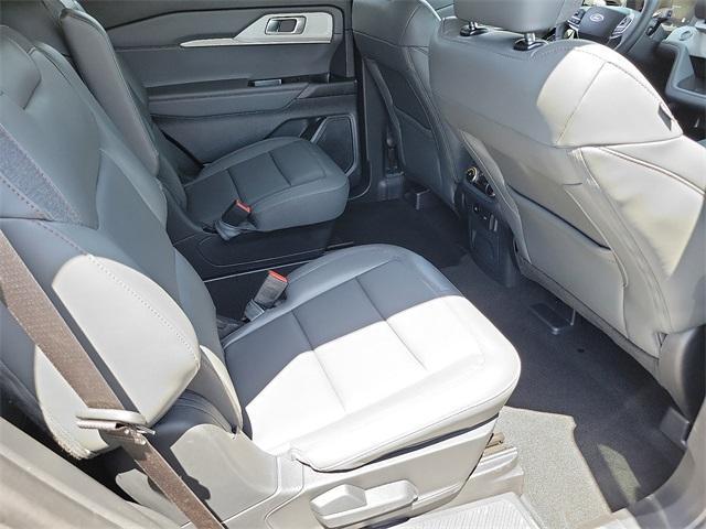 used 2025 Ford Explorer car