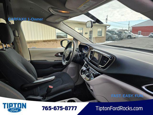 used 2018 Chrysler Pacifica car, priced at $9,000