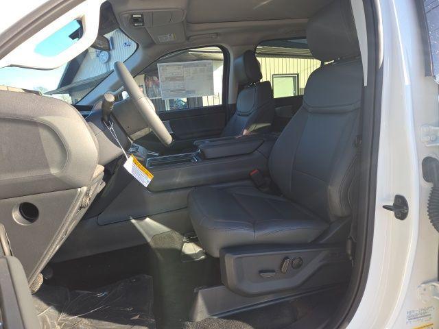 new 2025 Ford Expedition Max car, priced at $70,110