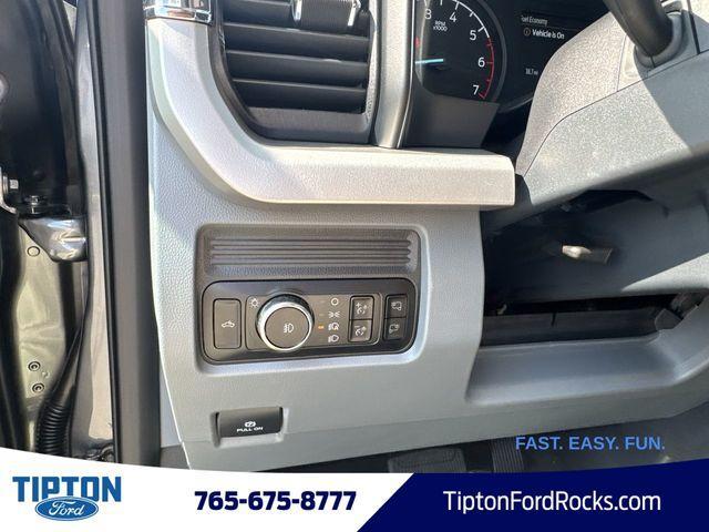 new 2025 Ford F-350 car, priced at $50,915