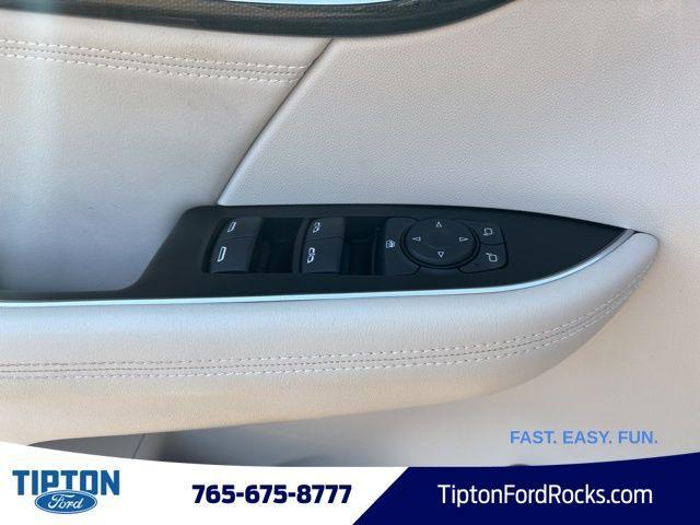 used 2023 Buick Envision car, priced at $23,833