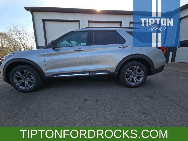 new 2025 Ford Explorer car, priced at $47,905