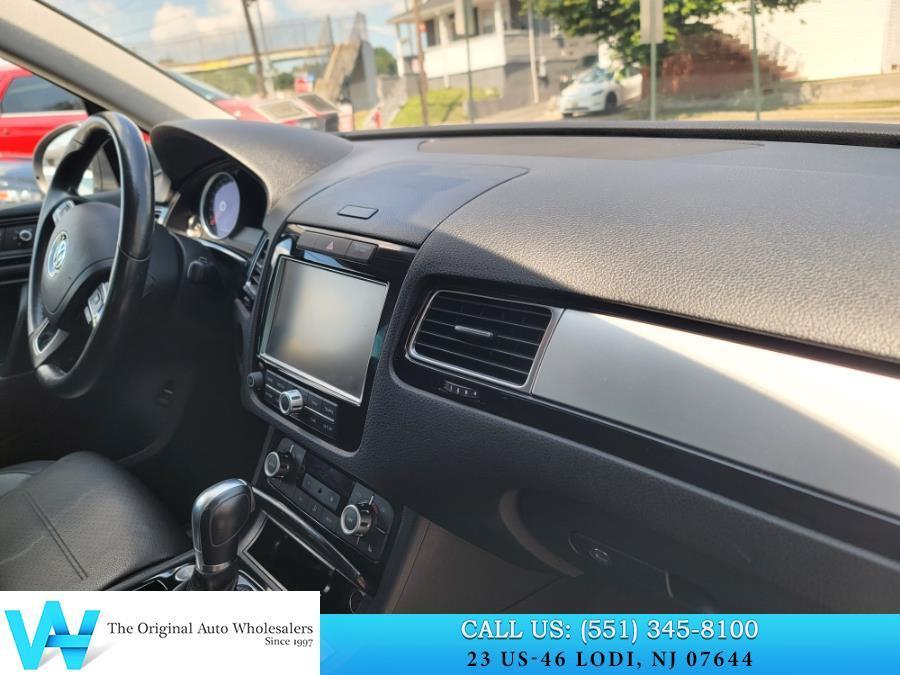 used 2014 Volkswagen Touareg car