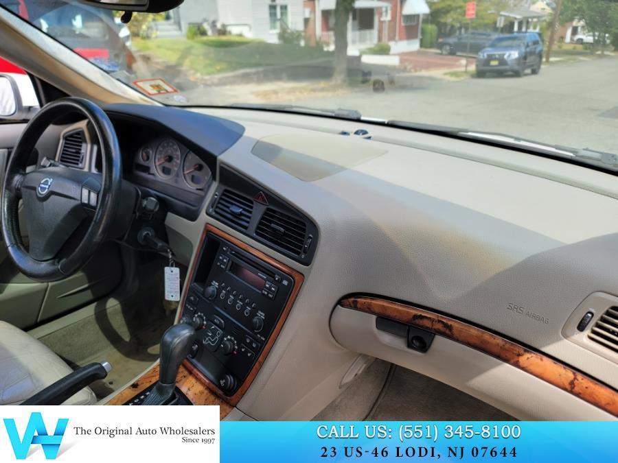 used 2006 Volvo S60 car, priced at $4,777