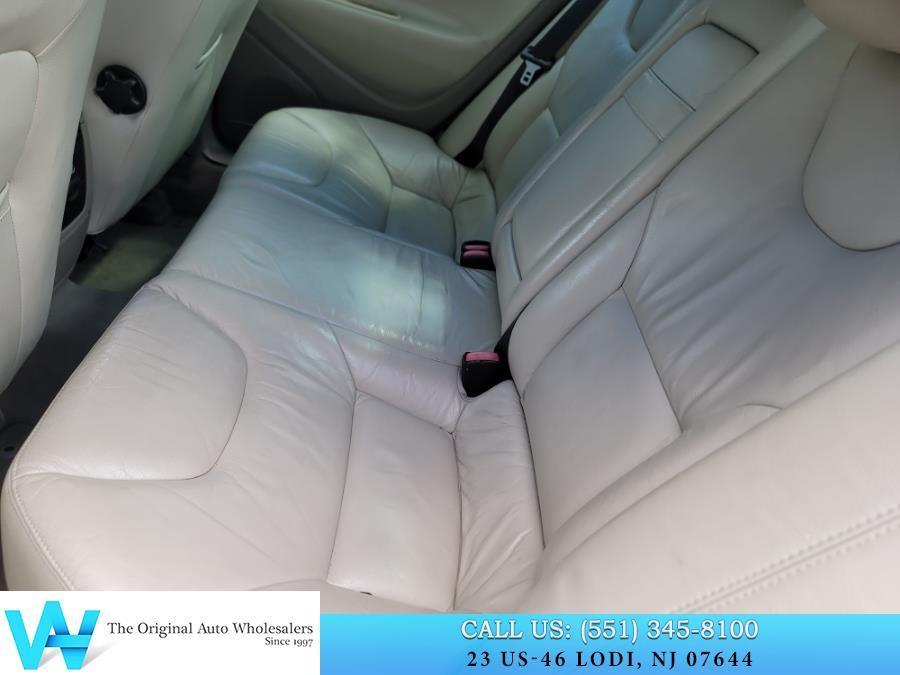used 2006 Volvo S60 car, priced at $4,777