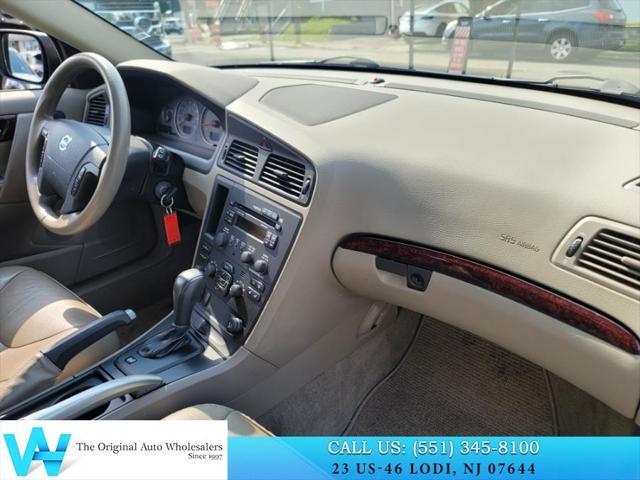 used 2004 Volvo XC70 car, priced at $3,997